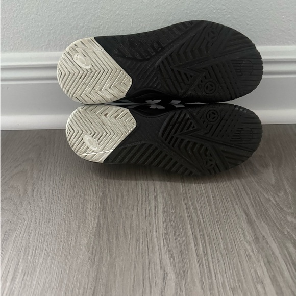 Asics Black and Green Athletic Shoes - Picture 3 of 4